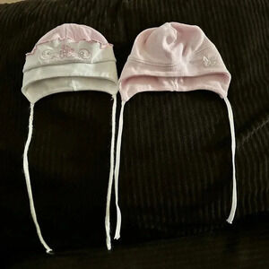 2 baby hats